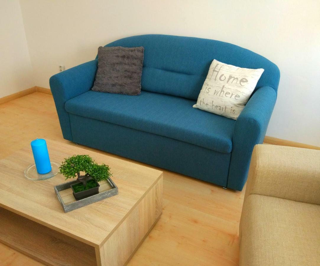 Riverview Apartment Bratislava Buitenkant foto